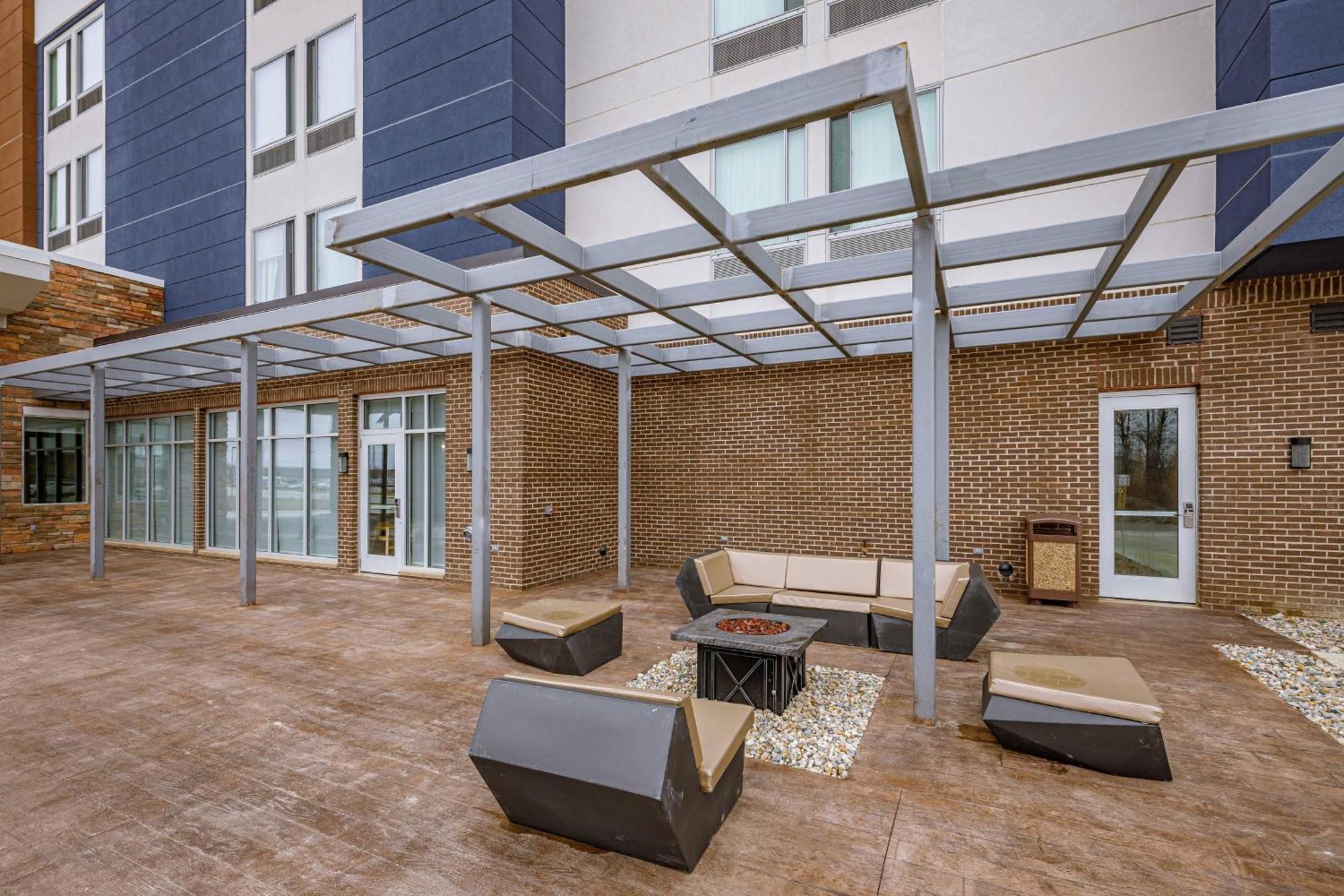 Springhill Suites By Marriott Fort Wayne North Sunnybrook Acres Exterior photo